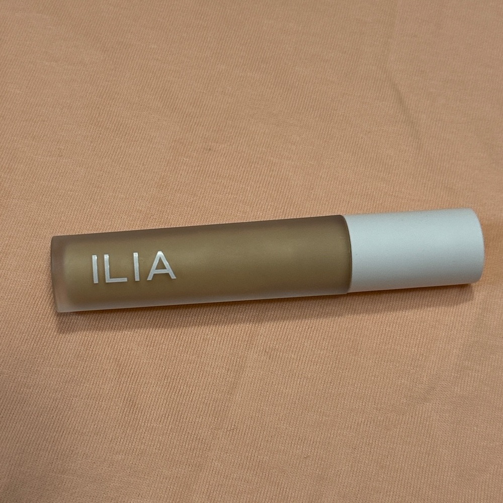 ILIA 9W Ramie serum concealer